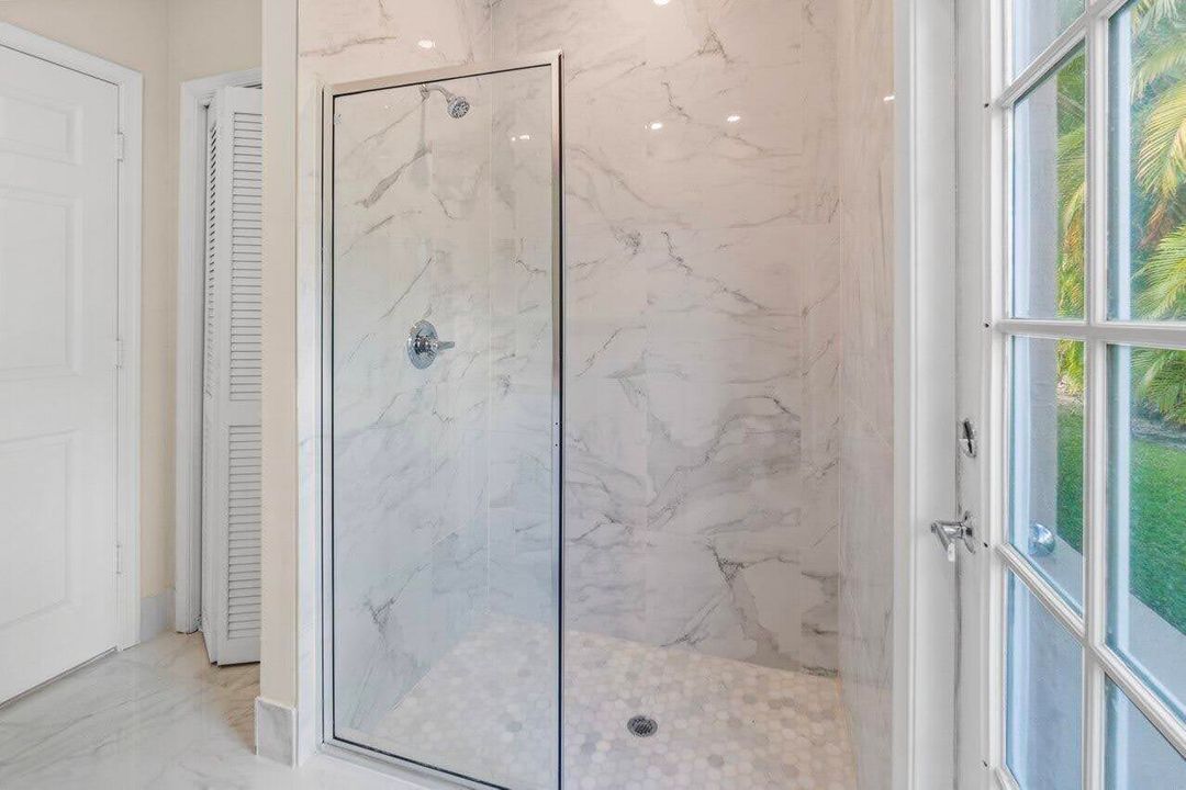 Active With Contract: $13,000 (4 beds, 3 baths, 2792 Square Feet)