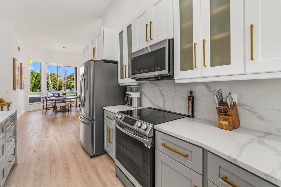 Active With Contract: $13,000 (4 beds, 3 baths, 2792 Square Feet)