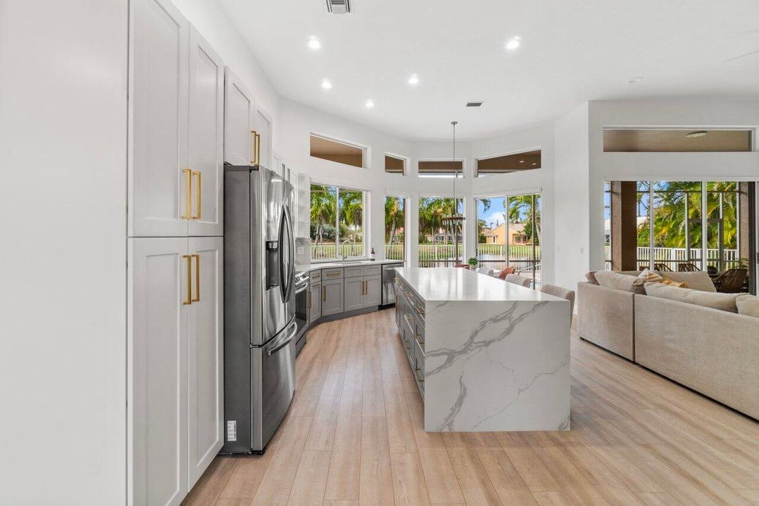 Active With Contract: $13,000 (4 beds, 3 baths, 2792 Square Feet)