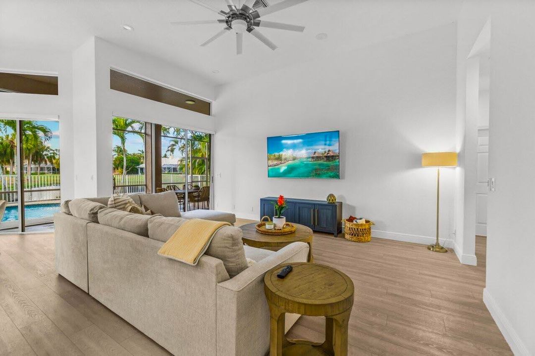 Active With Contract: $13,000 (4 beds, 3 baths, 2792 Square Feet)