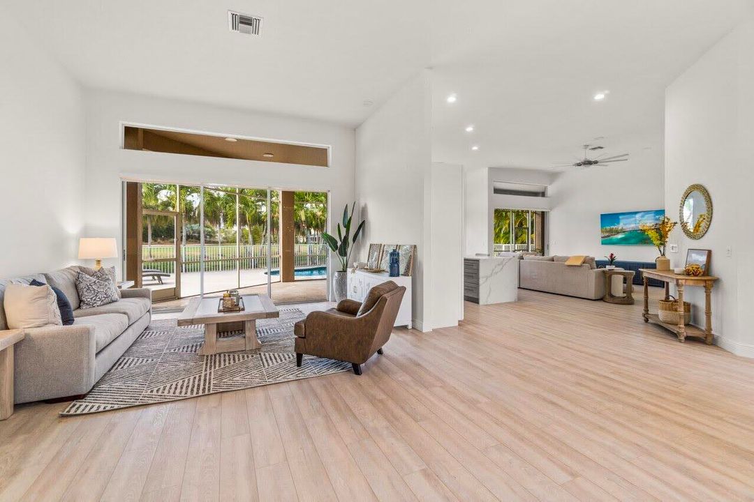 Active With Contract: $13,000 (4 beds, 3 baths, 2792 Square Feet)