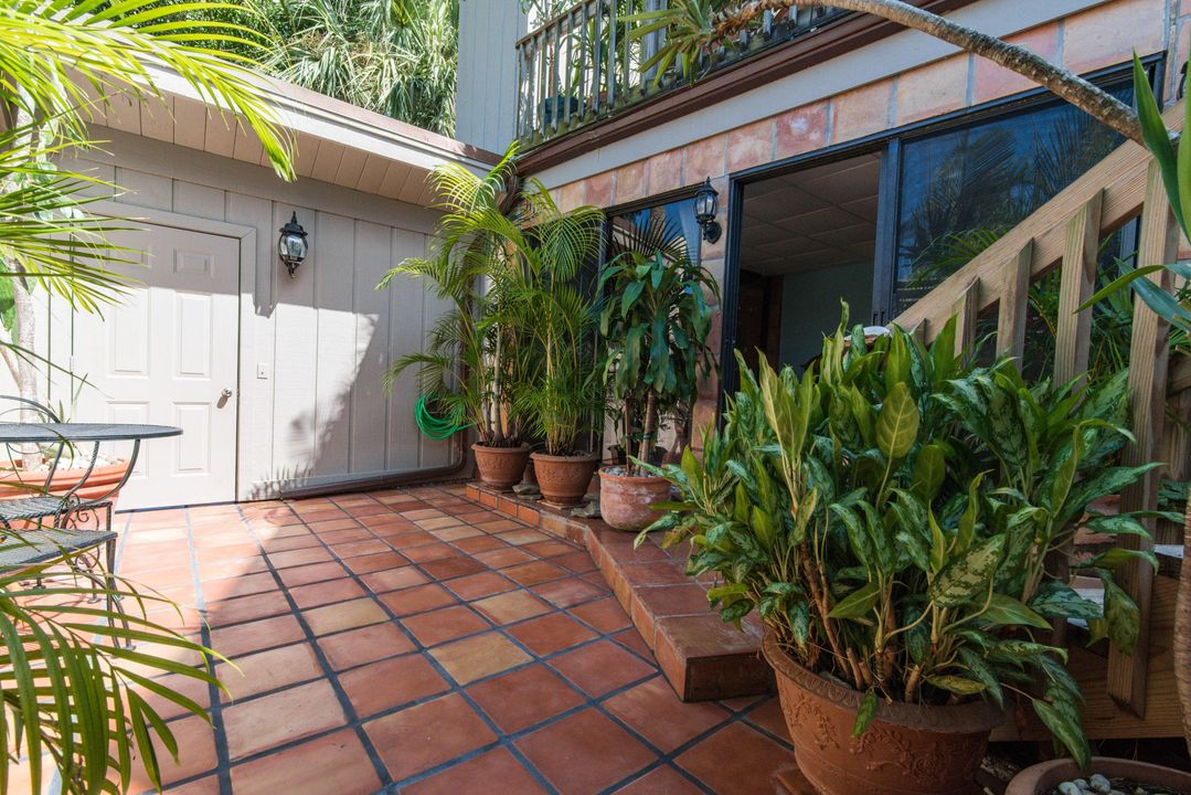 待售: $325,000 (1 贝兹, 1 浴室, 1160 平方英尺)