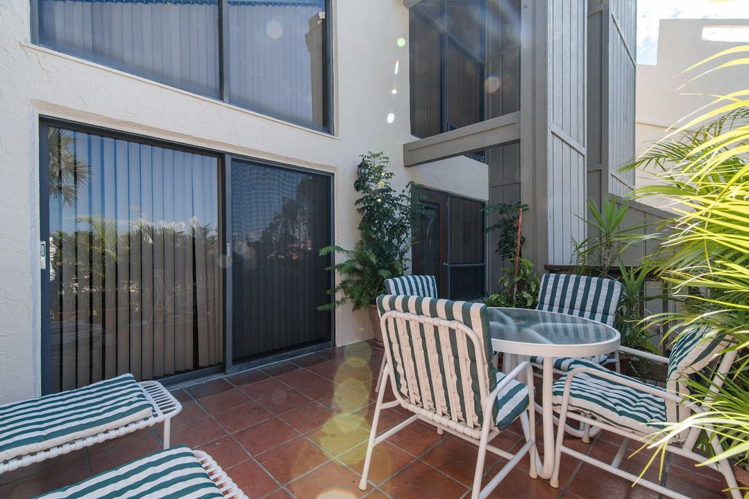 待售: $325,000 (1 贝兹, 1 浴室, 1160 平方英尺)