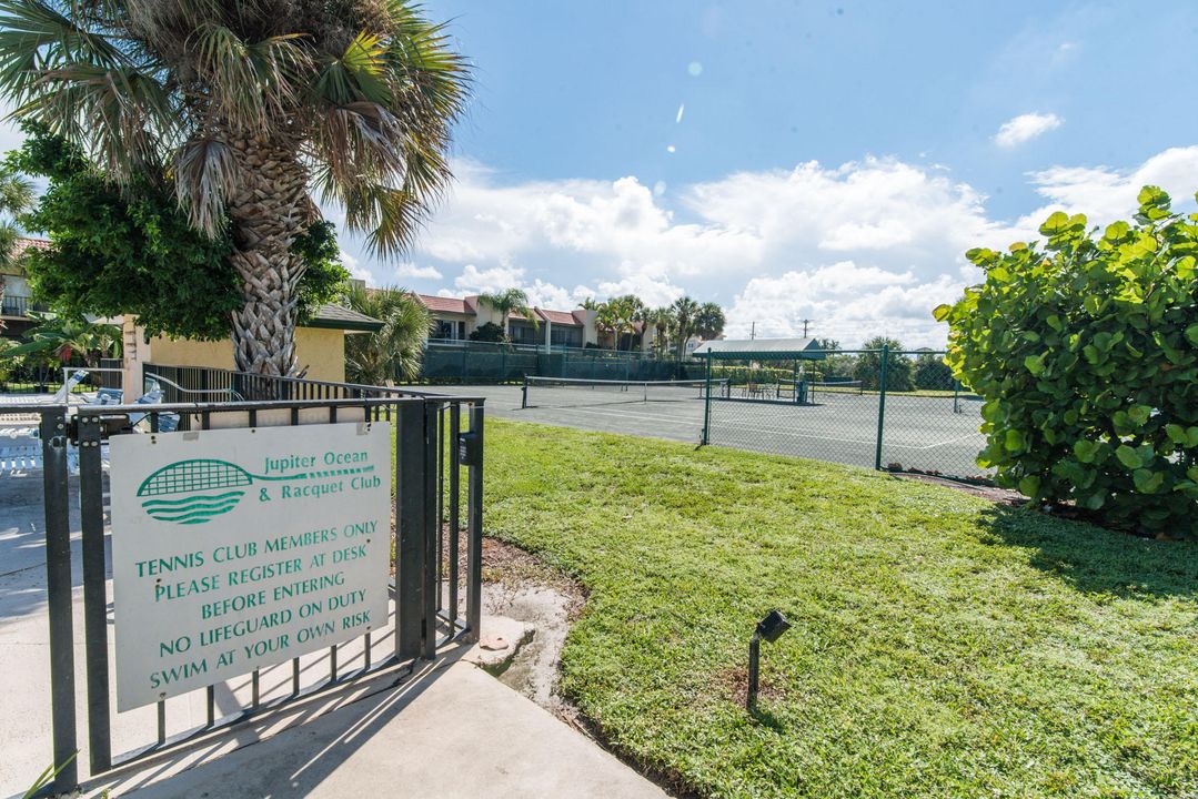 待售: $325,000 (1 贝兹, 1 浴室, 1160 平方英尺)