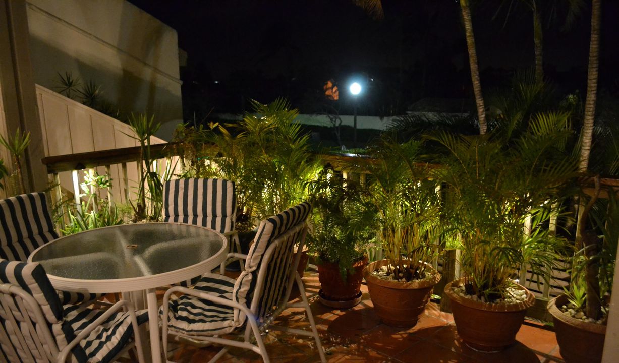 待售: $325,000 (1 贝兹, 1 浴室, 1160 平方英尺)