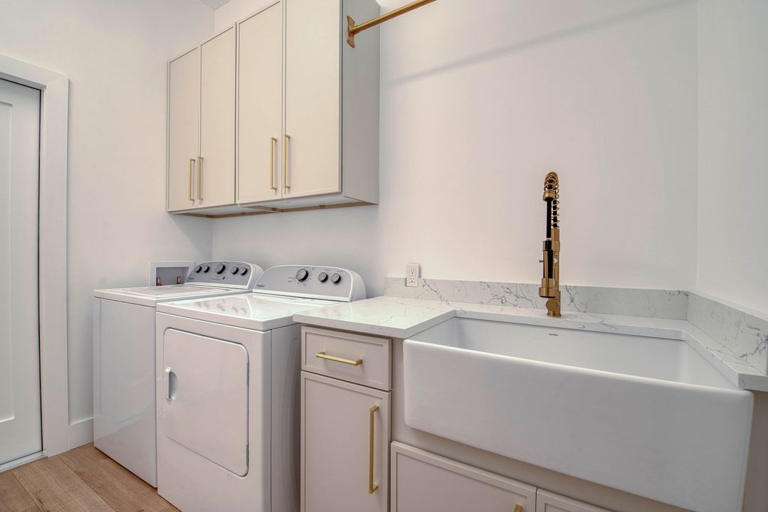 For Sale: $1,074,980 (3 beds, 2 baths, 1826 Square Feet)