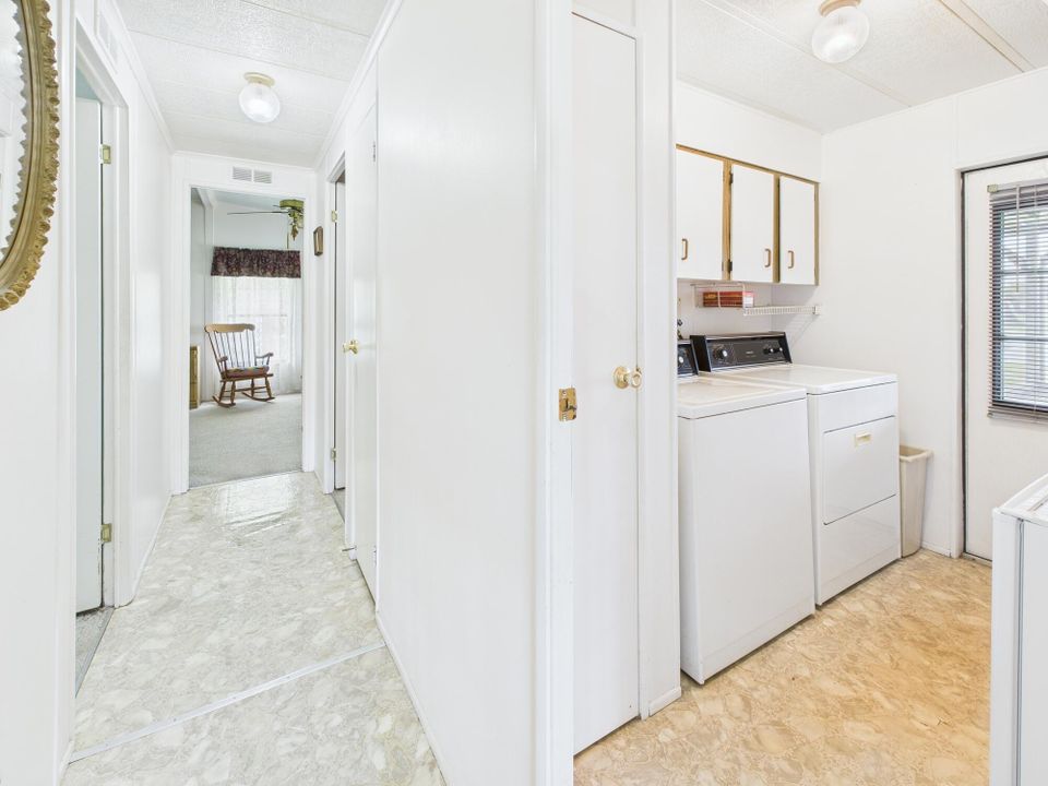 待售: $199,000 (2 贝兹, 2 浴室, 1476 平方英尺)