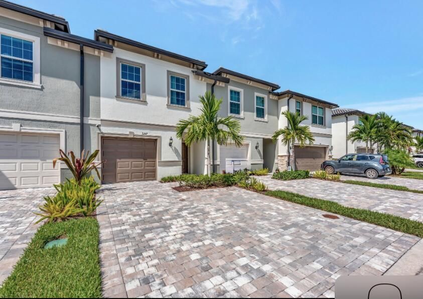 待售: $460,000 (3 贝兹, 2 浴室, 1516 平方英尺)