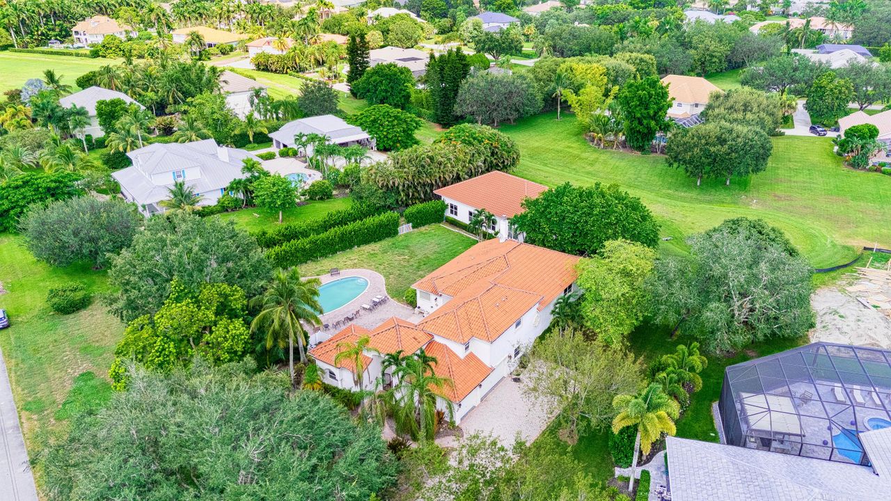 Под контрактом: $13,000 (5 спален, 5 ванн, 3522 Квадратных фут)