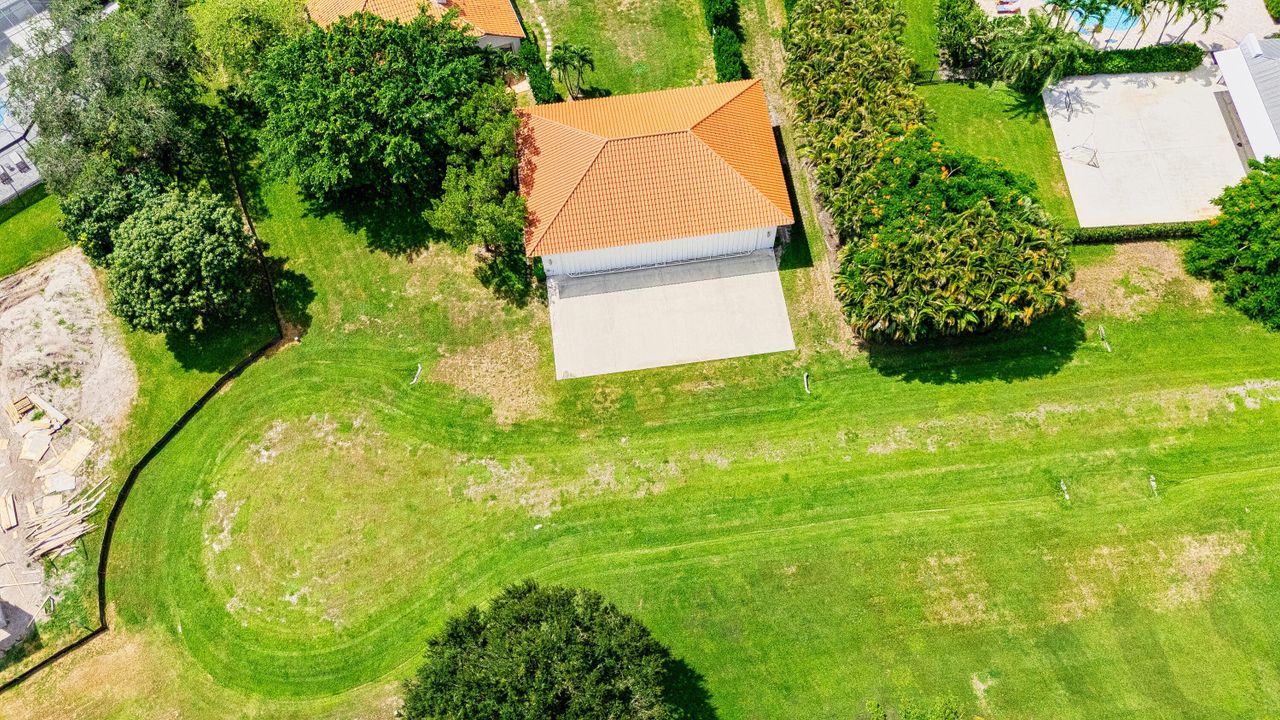 Под контрактом: $13,000 (5 спален, 5 ванн, 3522 Квадратных фут)