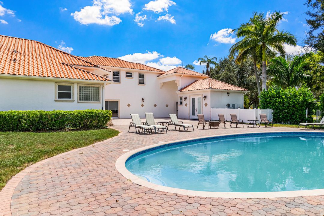 Под контрактом: $13,000 (5 спален, 5 ванн, 3522 Квадратных фут)