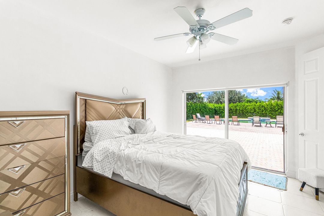 Под контрактом: $13,000 (5 спален, 5 ванн, 3522 Квадратных фут)