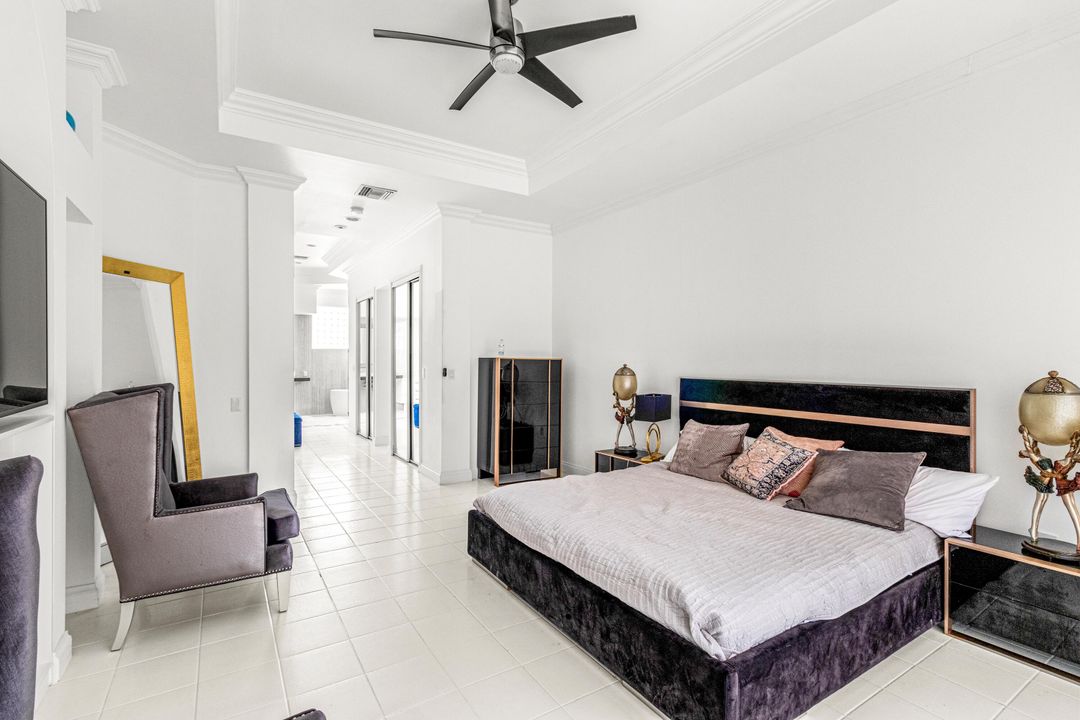 Под контрактом: $13,000 (5 спален, 5 ванн, 3522 Квадратных фут)