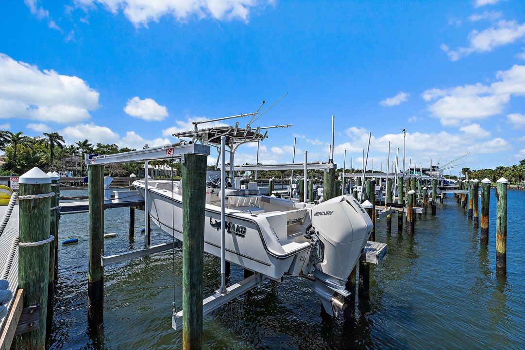 На продажу: $1,295,000 (3 спален, 3 ванн, 1859 Квадратных фут)