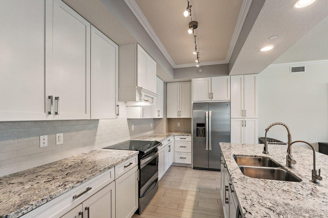 На продажу: $1,295,000 (3 спален, 3 ванн, 1859 Квадратных фут)