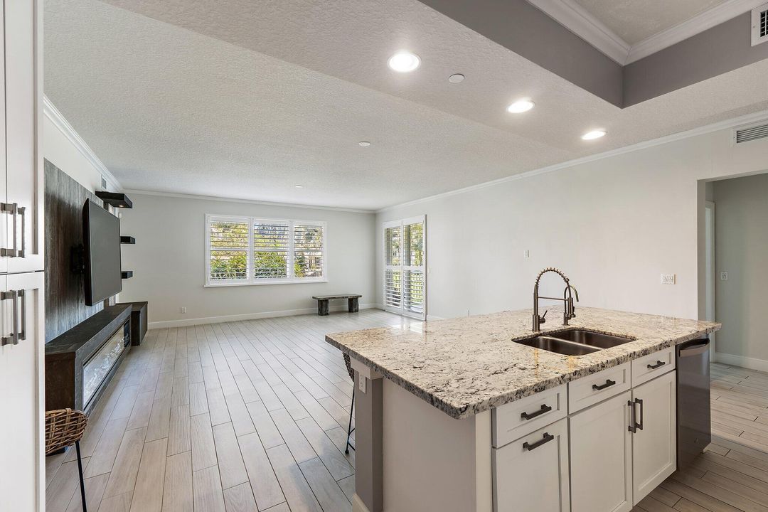 На продажу: $1,295,000 (3 спален, 3 ванн, 1859 Квадратных фут)