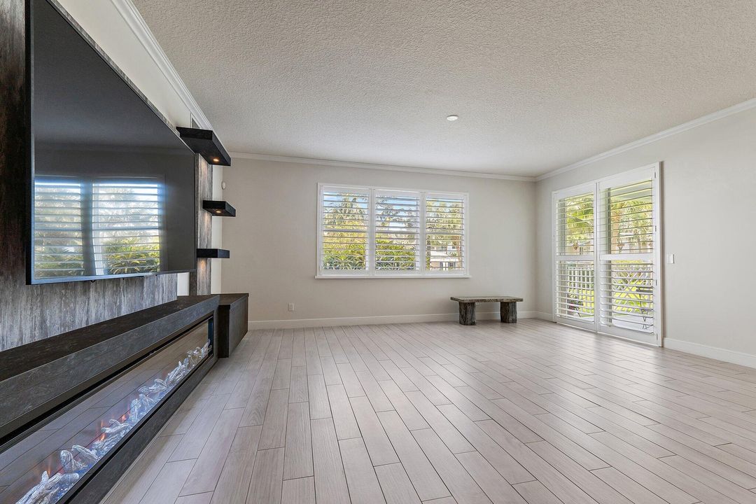 На продажу: $1,295,000 (3 спален, 3 ванн, 1859 Квадратных фут)