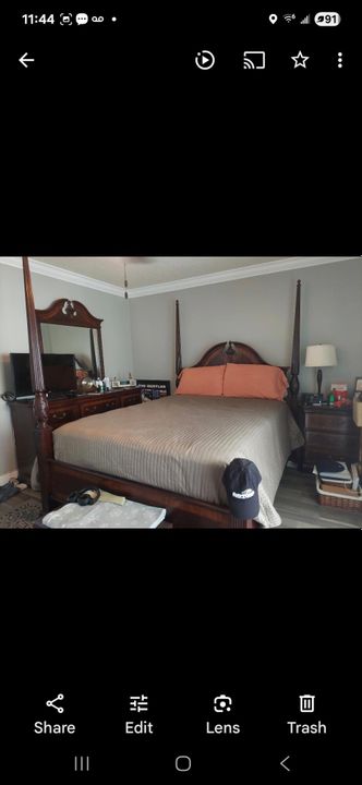 For Sale: $69,000 (1 beds, 1 baths, 570 Square Feet)