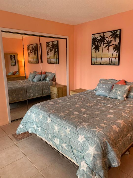 出租: $2,000 (2 贝兹, 2 浴室, 1328 平方英尺)