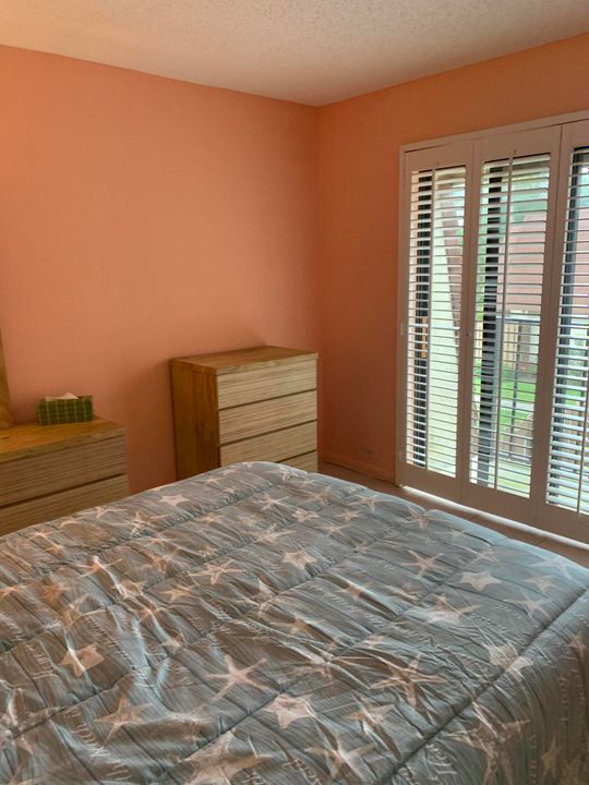 出租: $2,000 (2 贝兹, 2 浴室, 1328 平方英尺)