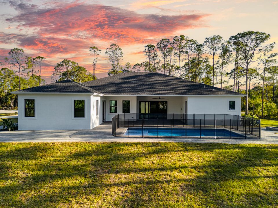 Active With Contract: $1,190,000 (4 beds, 3 baths, 2946 Square Feet)