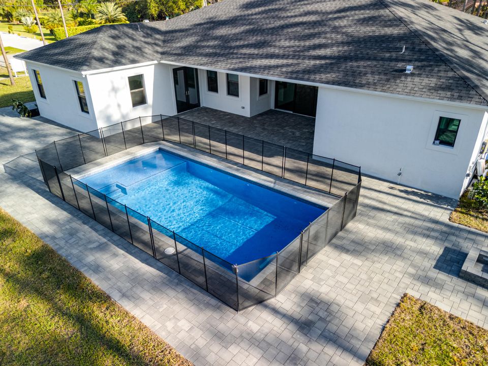 Active With Contract: $1,190,000 (4 beds, 3 baths, 2946 Square Feet)