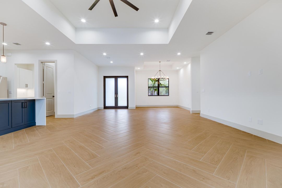 Active With Contract: $1,190,000 (4 beds, 3 baths, 2946 Square Feet)