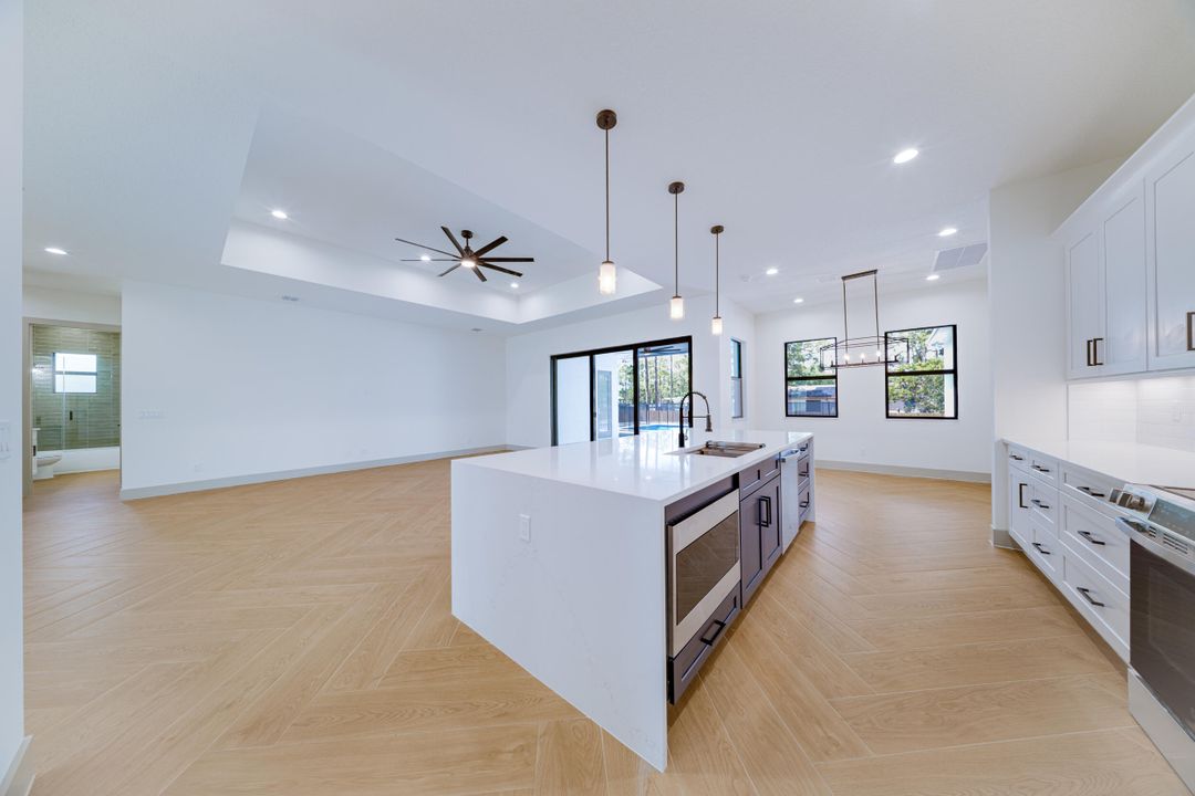 Active With Contract: $1,190,000 (4 beds, 3 baths, 2946 Square Feet)