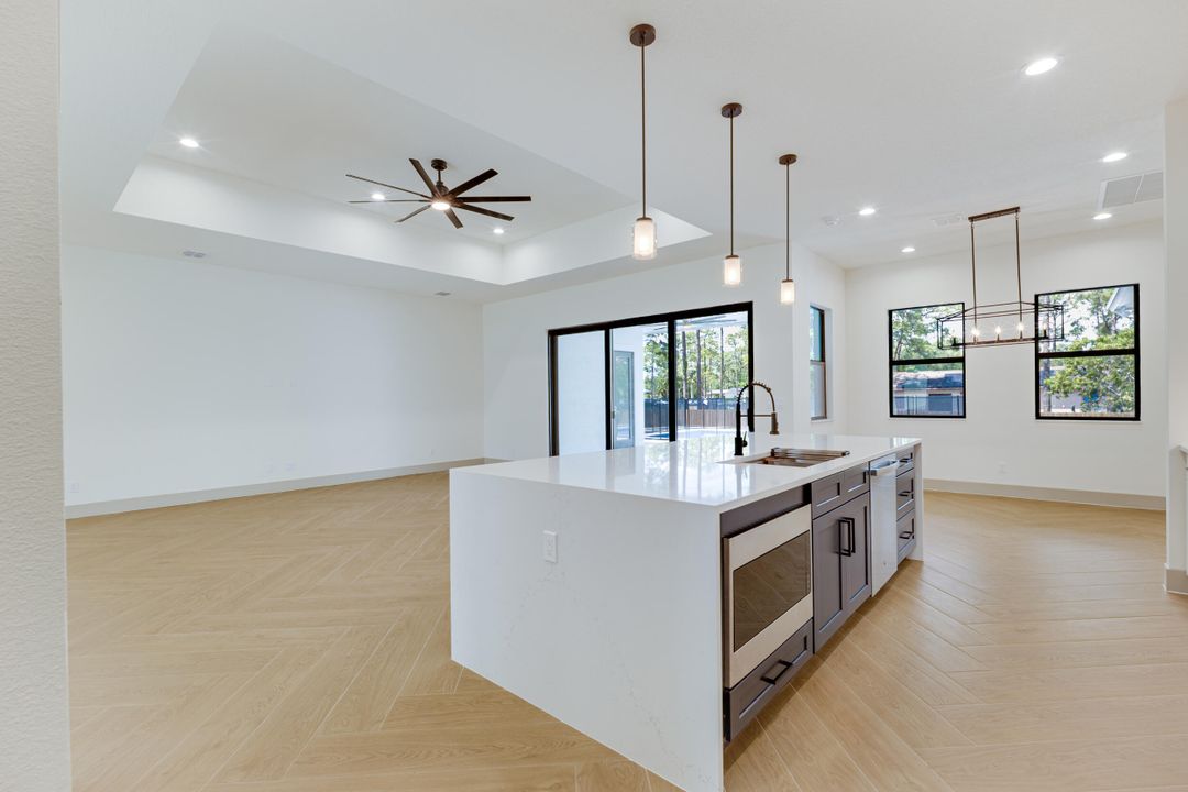 Active With Contract: $1,190,000 (4 beds, 3 baths, 2946 Square Feet)