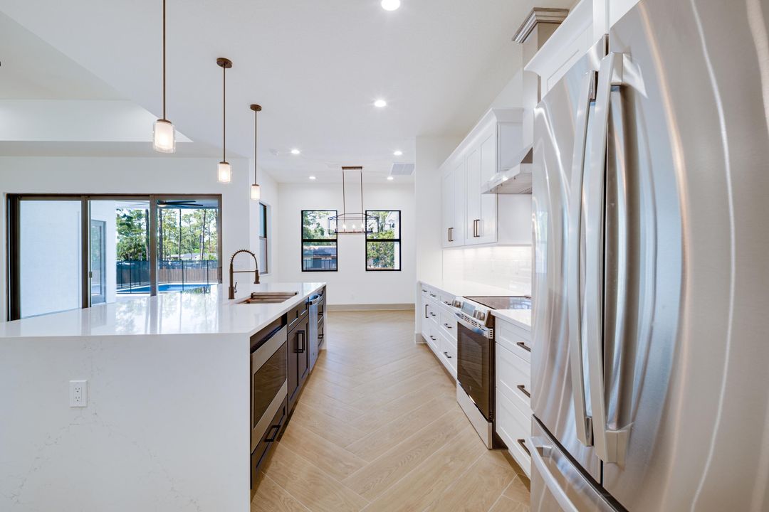 Active With Contract: $1,190,000 (4 beds, 3 baths, 2946 Square Feet)