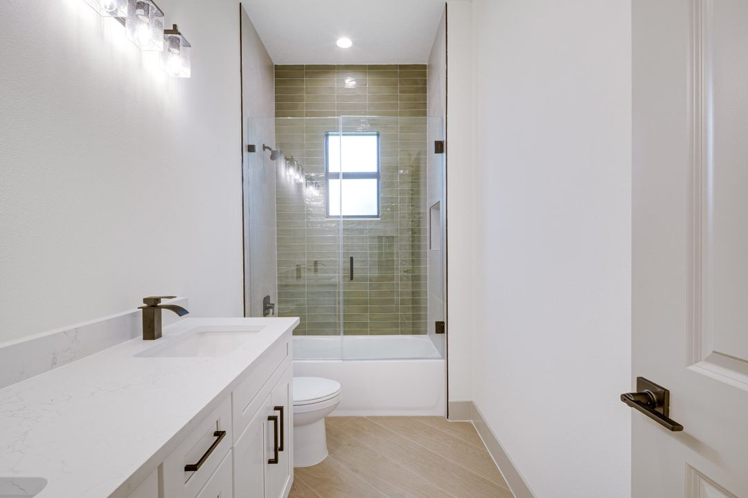 Active With Contract: $1,190,000 (4 beds, 3 baths, 2946 Square Feet)