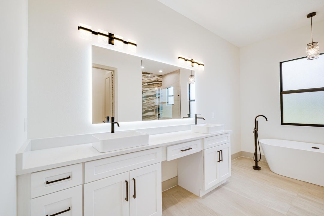 Active With Contract: $1,190,000 (4 beds, 3 baths, 2946 Square Feet)