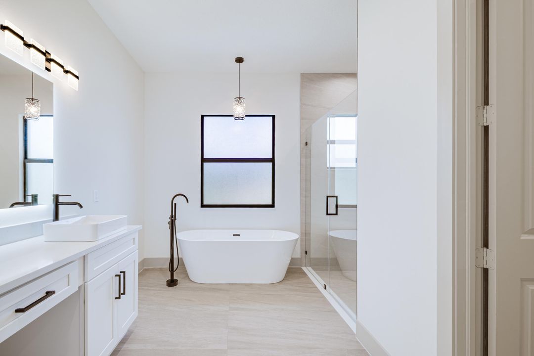 Active With Contract: $1,190,000 (4 beds, 3 baths, 2946 Square Feet)