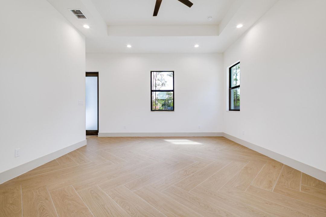 Active With Contract: $1,190,000 (4 beds, 3 baths, 2946 Square Feet)