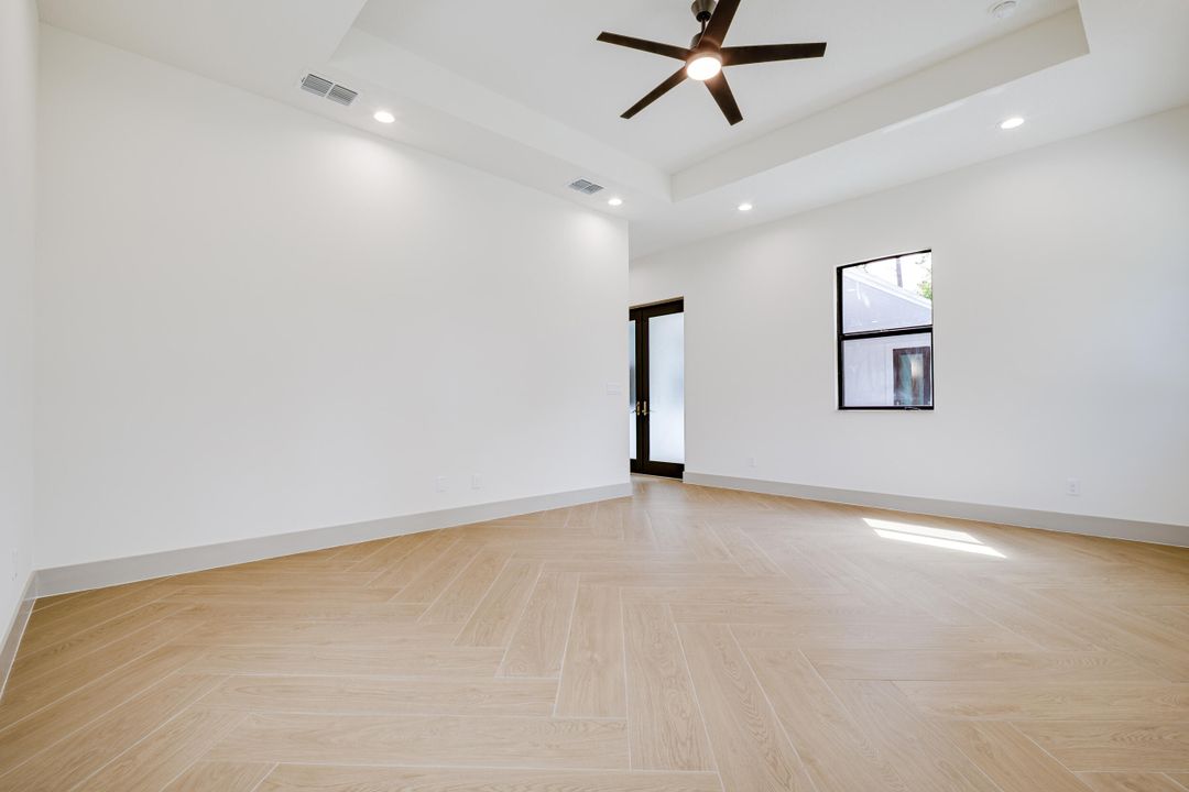 Active With Contract: $1,190,000 (4 beds, 3 baths, 2946 Square Feet)