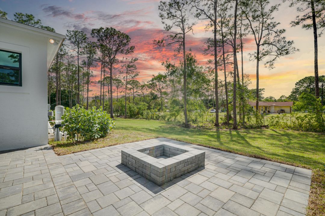 Active With Contract: $1,190,000 (4 beds, 3 baths, 2946 Square Feet)