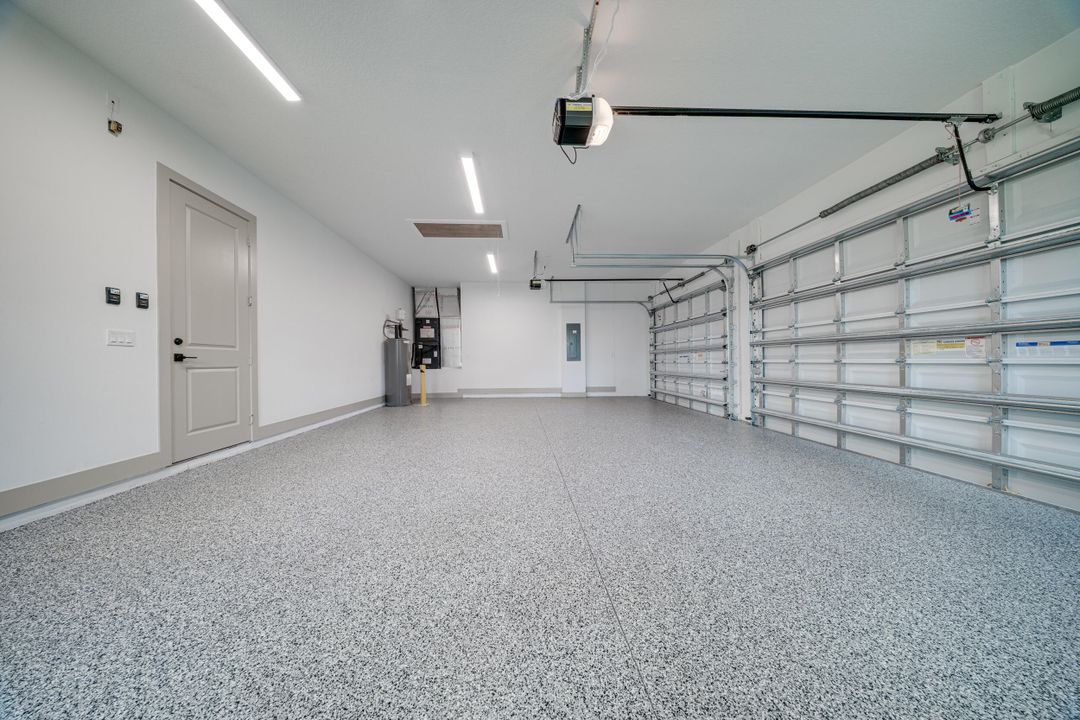 Active With Contract: $1,190,000 (4 beds, 3 baths, 2946 Square Feet)