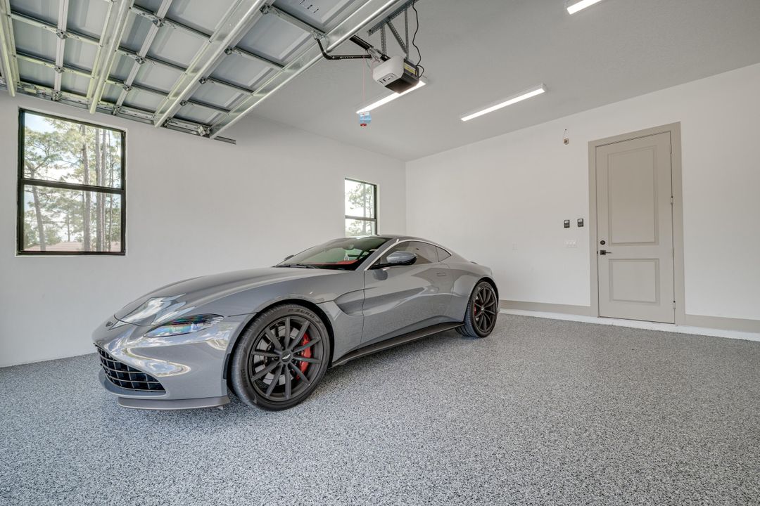 Active With Contract: $1,190,000 (4 beds, 3 baths, 2946 Square Feet)