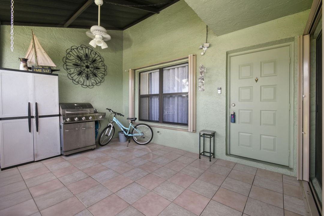 For Sale: $179,900 (2 beds, 2 baths, 1396 Square Feet)