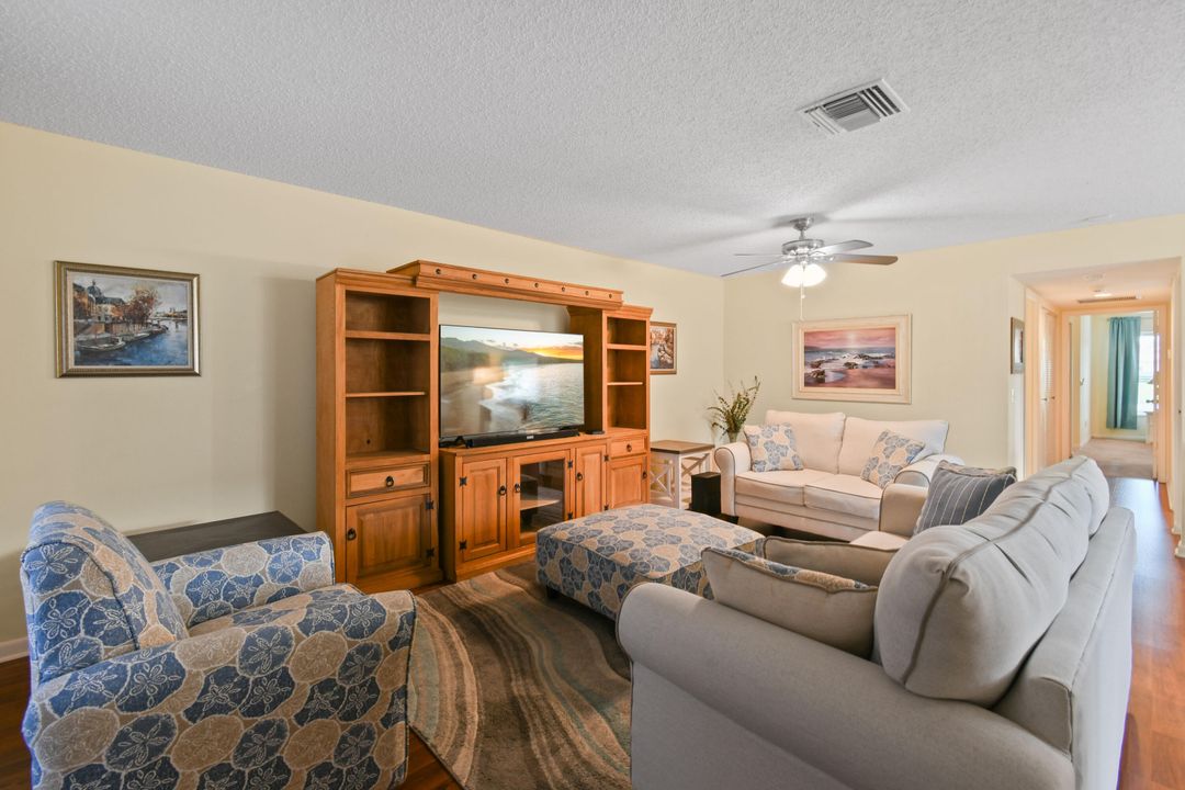 For Sale: $179,900 (2 beds, 2 baths, 1396 Square Feet)