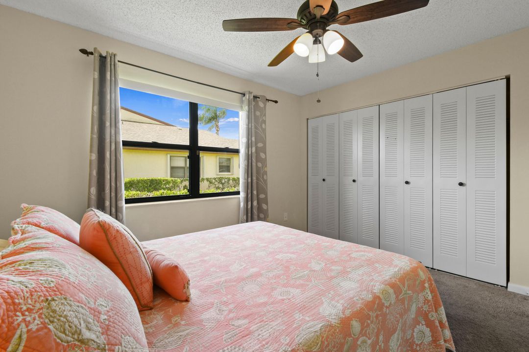 For Sale: $179,900 (2 beds, 2 baths, 1396 Square Feet)