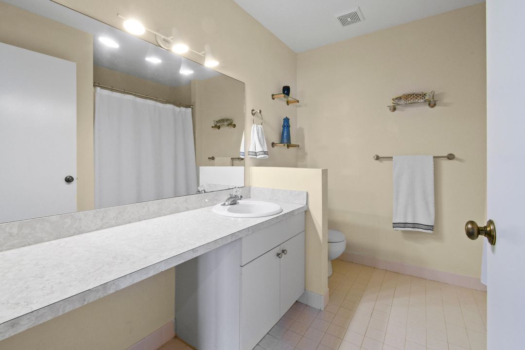 For Sale: $179,900 (2 beds, 2 baths, 1396 Square Feet)