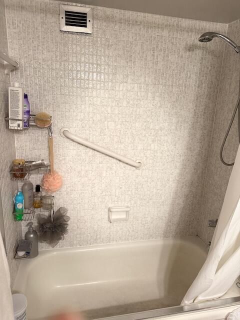 Active With Contract: $230,000 (2 beds, 1 baths, 924 Square Feet)