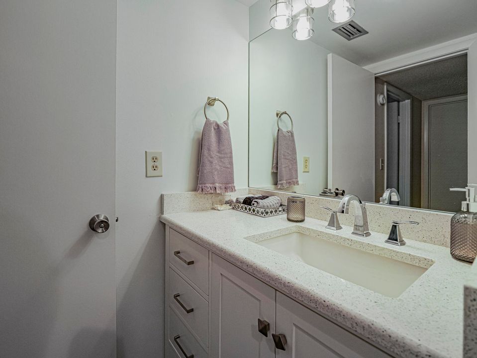 Activo con contrato: $189,000 (2 camas, 2 baños, 1170 Pies cuadrados)