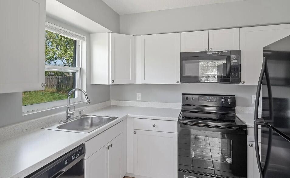 En Venta: $290,000 (4 camas, 2 baños, 1192 Pies cuadrados)