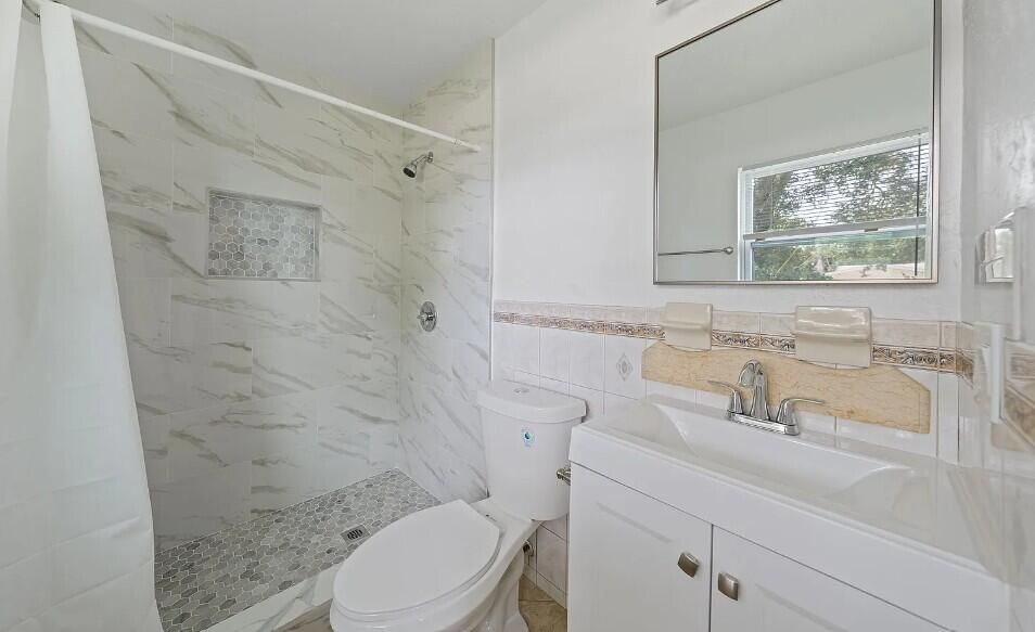 En Venta: $290,000 (4 camas, 2 baños, 1192 Pies cuadrados)