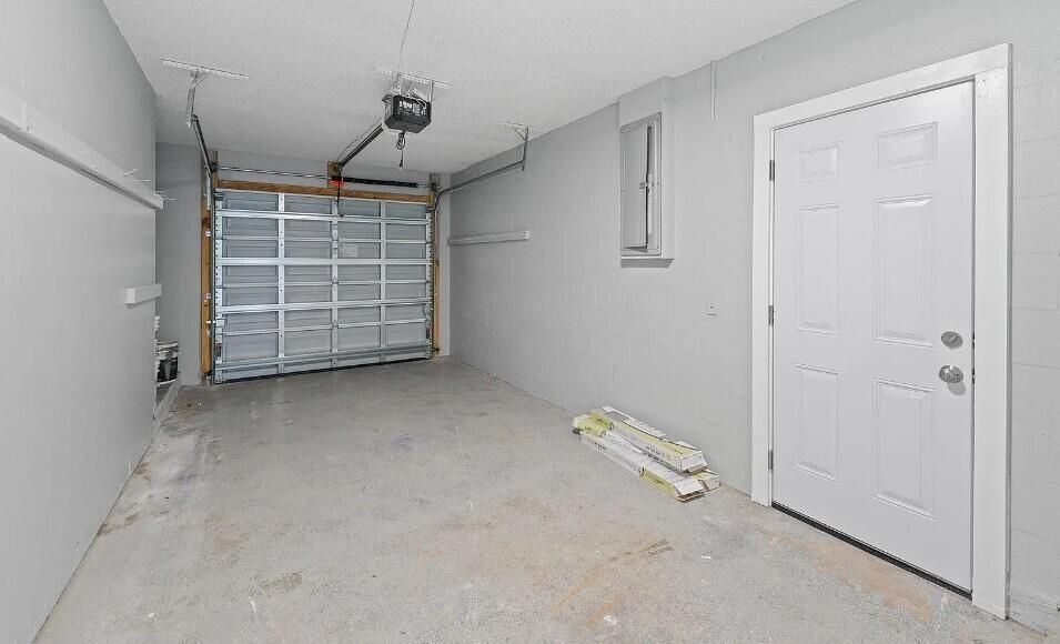 En Venta: $290,000 (4 camas, 2 baños, 1192 Pies cuadrados)