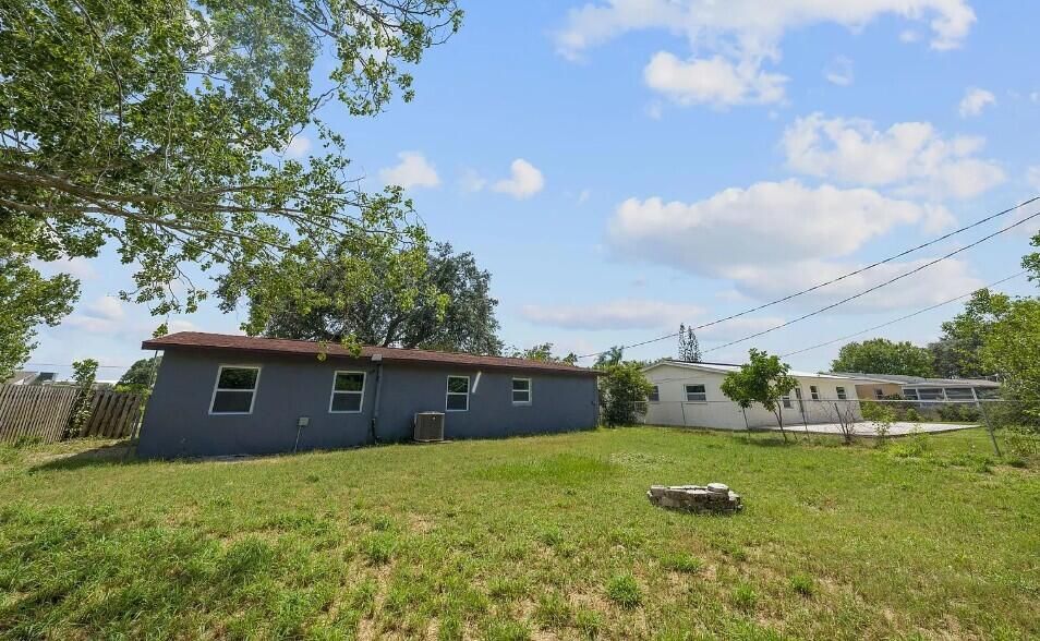 En Venta: $290,000 (4 camas, 2 baños, 1192 Pies cuadrados)