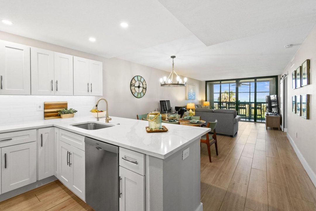 В аренду: $2,700 (2 спален, 2 ванн, 1040 Квадратных фут)