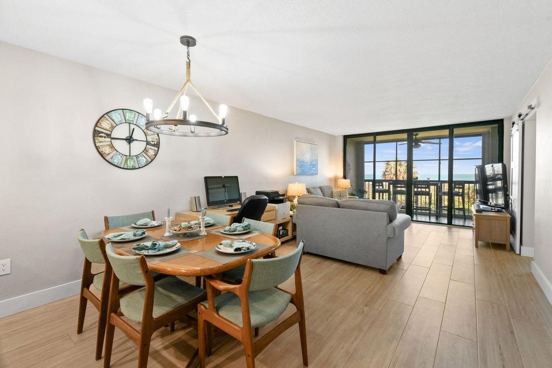 В аренду: $2,700 (2 спален, 2 ванн, 1040 Квадратных фут)